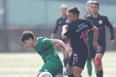 TFF Kadınlar 1.Lig Play Of 2.Hafta maçında deplasmanda Çatalca Belediyespor ile karşı karşıya gelen Ünye Kadın Futbol Kulübü rakibini sahadan sildiği maçı 4-0 kazanmasını bildi ve  şampiyonluk yolunda bir engeli daha aşmayı başardı.