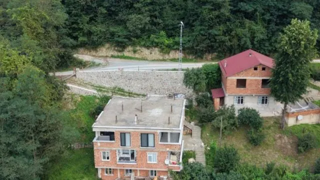 Altınordu Belediyesi 3 kırsal mahallede taş duvar çalışması yaptı