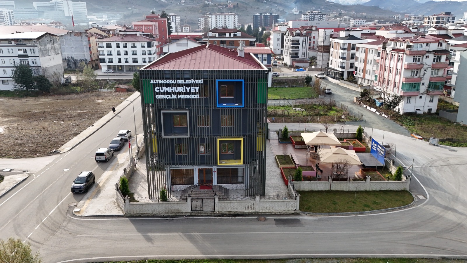 Öğrencilerin hayallerine giden yol Cumhuriyet Gençlik Merkezi’nden geçti