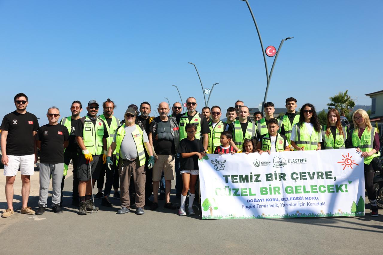 Altınordu’da motosiklet tutkunları çevre temizliği için bir araya geldi