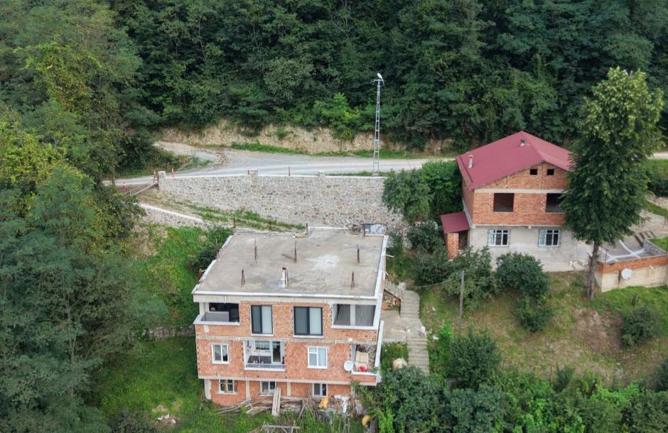 Altınordu Belediyesi’nden 3 mahallede taş duvar çalışması