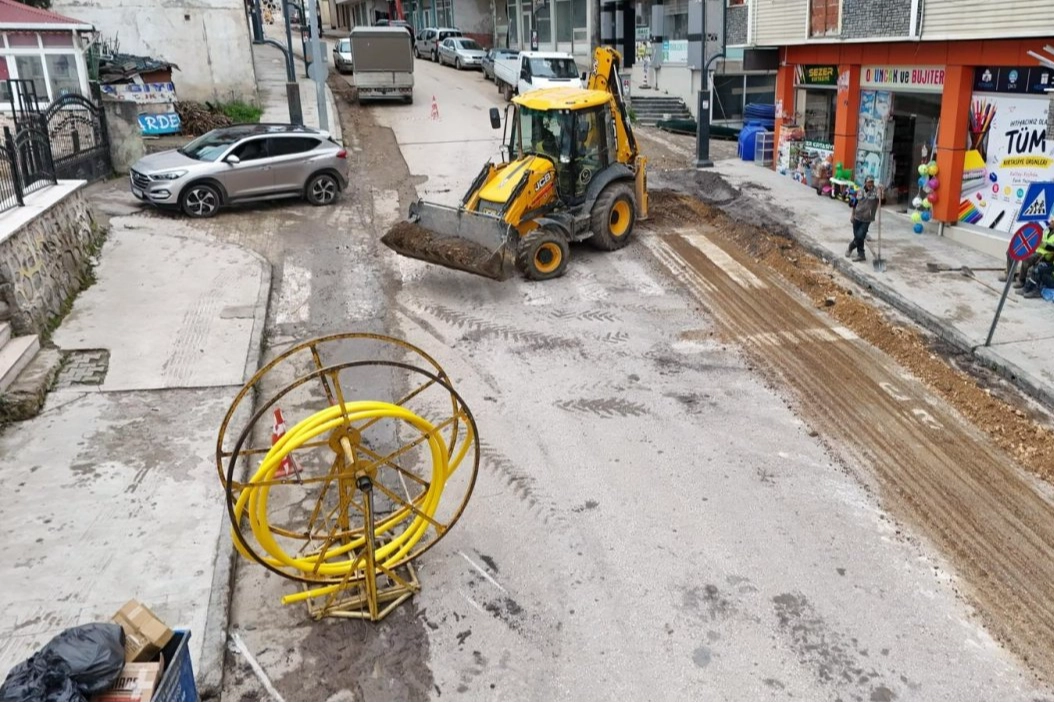 Gölköy’de doğalgaz çalışmaları üç noktada sürüyor