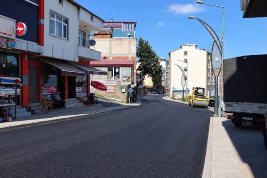 İlküvez Mahalle Merkezi Sıcak Asfalta Kavuştu